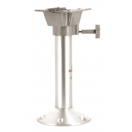 Pedestal with swivel
